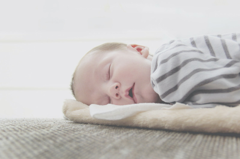 baby bezaubernd decke gesicht 800x530